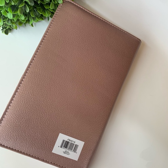 Soft Pink zip Journal - Picture 7 of 11